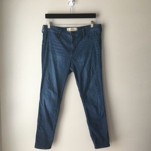 Hollister Hi-rise Jeans